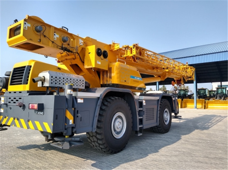 XCMG Official 50 ton rough terrain crane XCR55L4 4 wheel rough terrain crane for sale